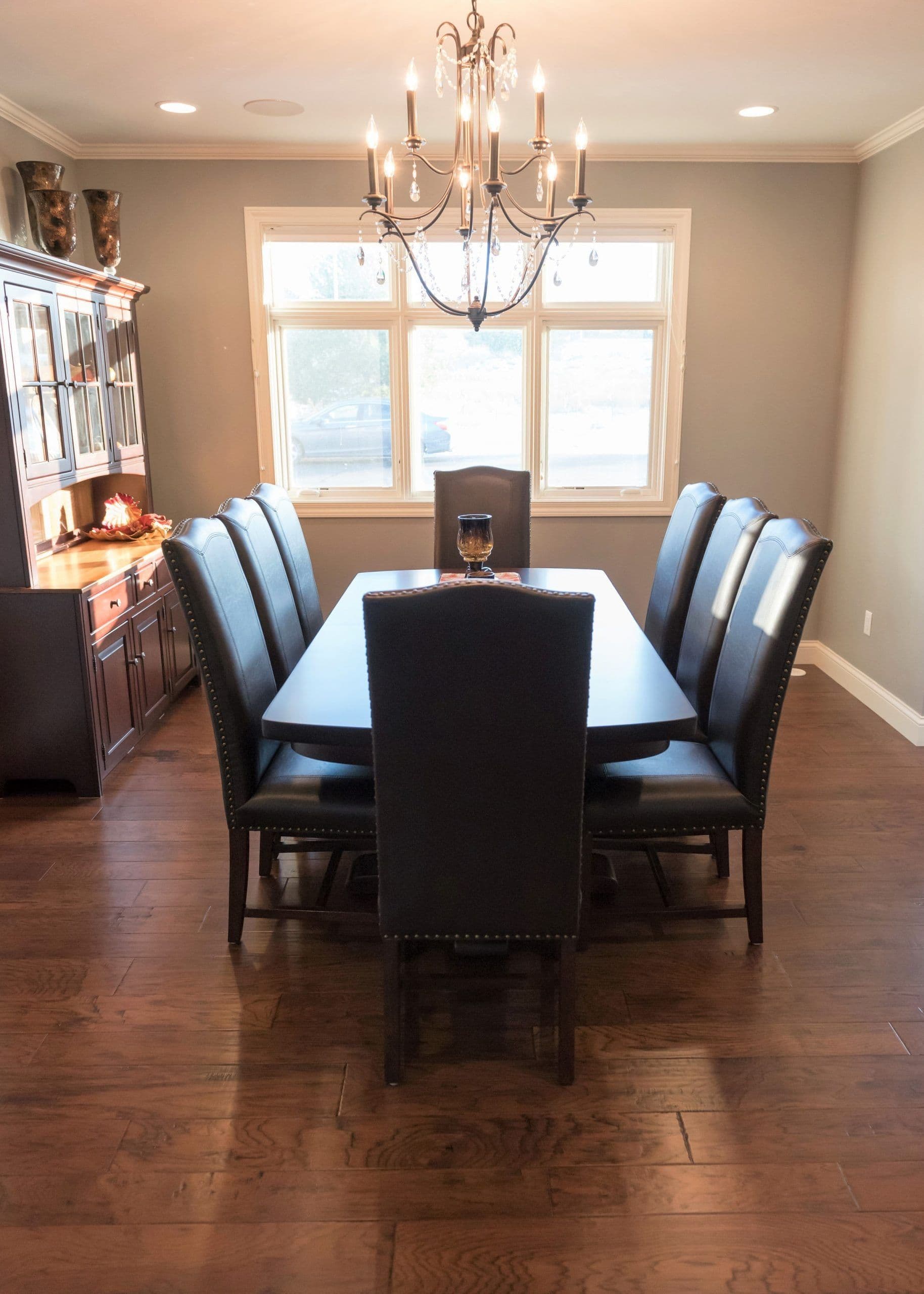 imgi_12_Dining-Room-Knoll-scaled.jpg